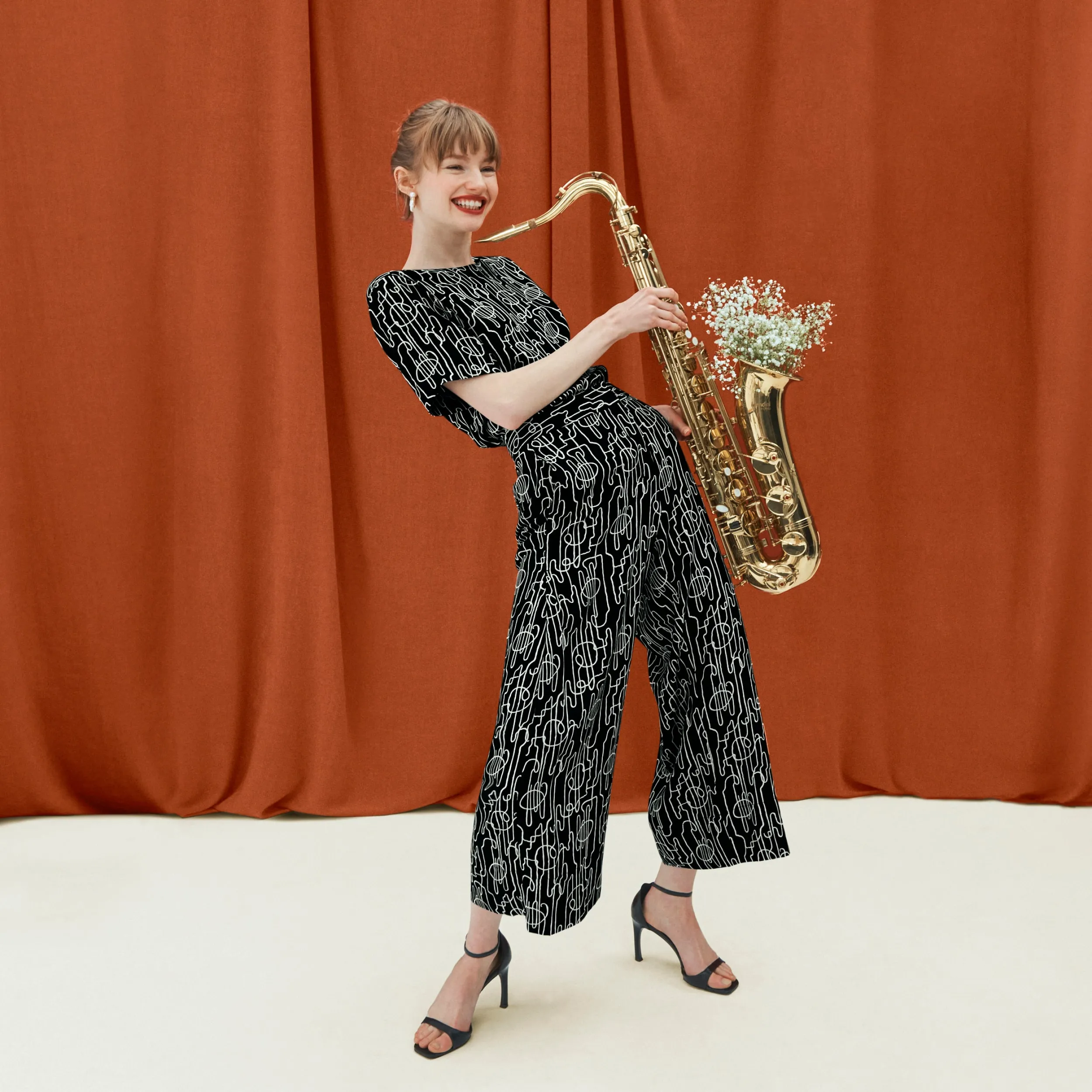 Annika Tee - Washable Silk :: Symphony Print