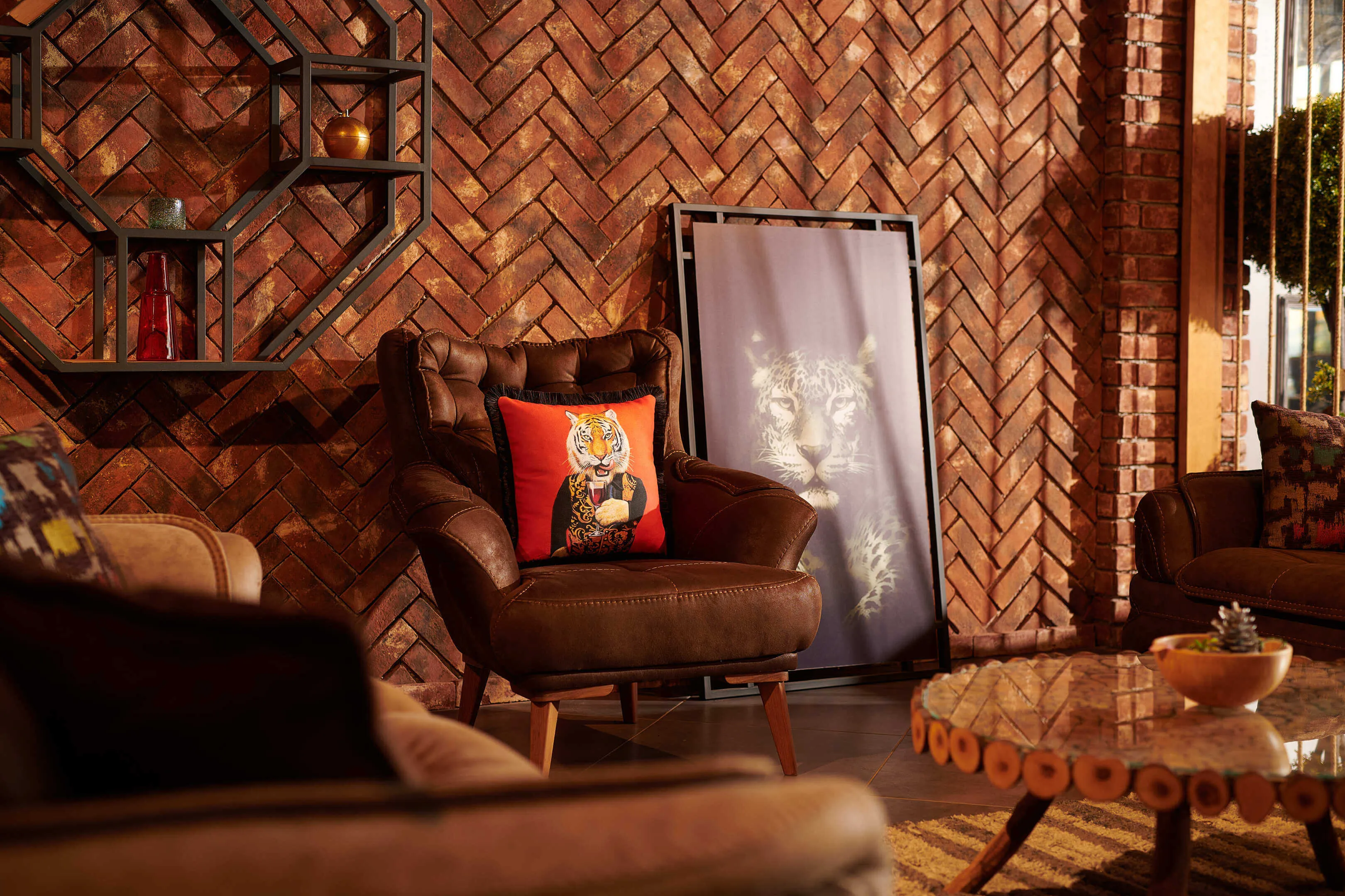 Rubeza Velvet Printed Cushion 45cm x 45cm - Red Tiger